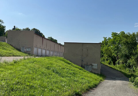 Řadová garáž v Řečkovicích poblíž ul. Kárníkova