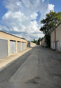 Řadová garáž v Řečkovicích poblíž ul. Kárníkova