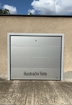 Řadová garáž v Řečkovicích poblíž ul. Kárníkova