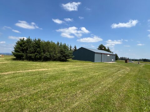 Pozemky s letištěm Borovník