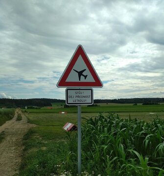 Pozemky s letištěm Borovník