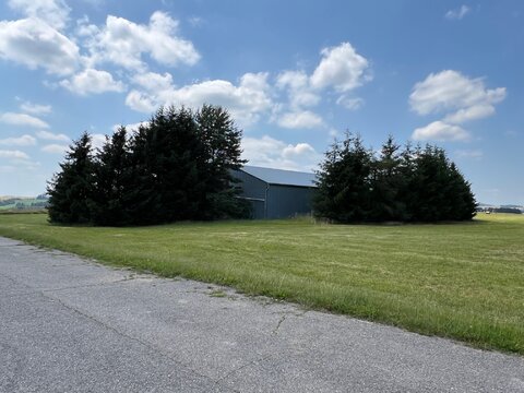 Pozemky s letištěm Borovník